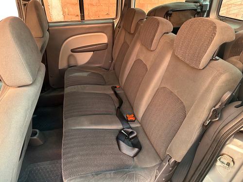 Fiat Doblo Doblò Essence 1.8 7L (Flex)