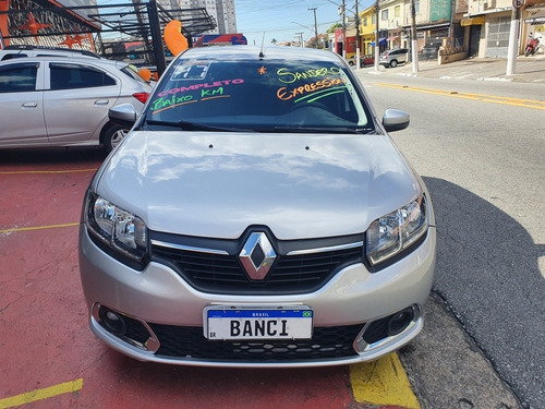 Imagem 2 de 9 de Renault Sandero 2017 1.0 16v Expression Hi-flex 5p
