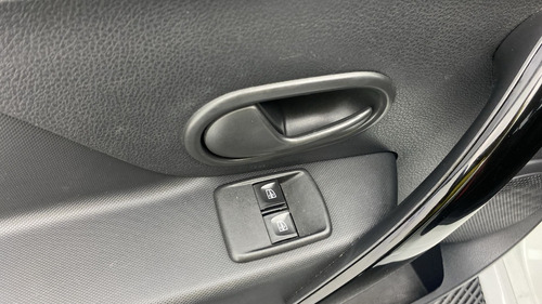 Imagen 18 de 25 de Renault Sandero Expression 2018