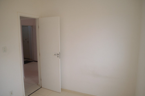 Apartamento Lauro De Freitas R$ 210.000,00