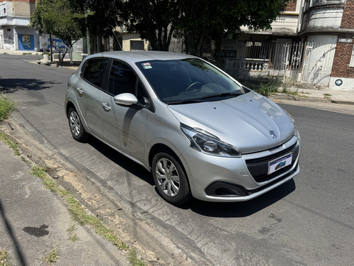 Peugeot 208 1.6 Active