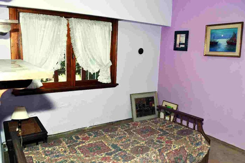Casa En Venta - 4 Dormitorios 2 Baños - Cochera - 246mts2 - Villa Real