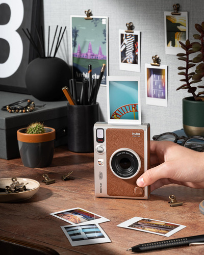 Cámara Instax Mini Evo Brown Instant