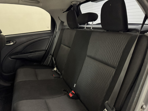 Toyota Etios 1.5 X MT6 5P