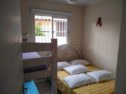 Imagem 10 de 15 de Casa - Alvenaria, Para Venda Em Imbituba/sc - Imob97030