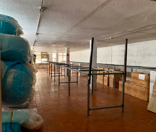 Imagen 6 de 14 de Edificio Con 6 Bodegas 2 Locales Comerciales Oficinas Y Casa