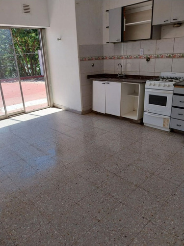 Venta Local Con Depto 3 Ambientes Monte Grande