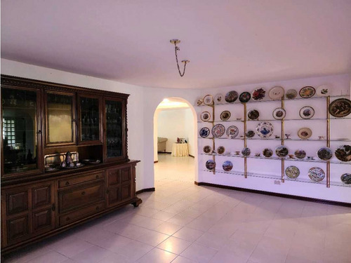 Se Vende Casa 704.95 M2 Lomas De La Lagunita