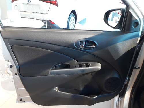 Toyota Etios Xls 6m/t 4p My21