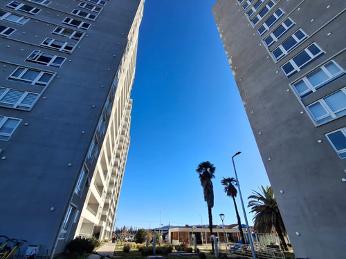 Departamento Con Privilegiada Terraza 1e. 1b Frente A Utal