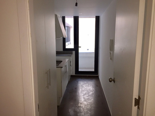 Venta Con Renta Apto 4 Dormitorios Y 2 Baños. Ciudad Vieja