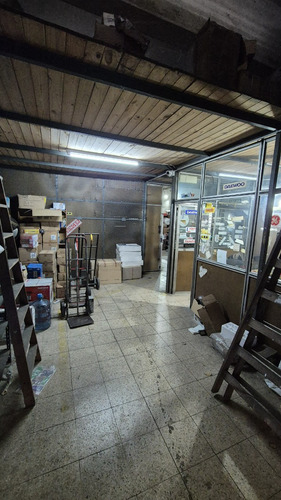 Alquiler De Depósito Con Oficinas - Excelentes Condiciones Ubicado A Pocas Cuadras Del Acceso Tigre - Superficie 675 M2
