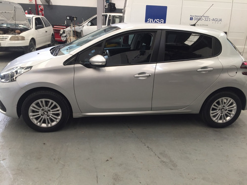 Peugeot 208 1.6 Allure Tiptronic