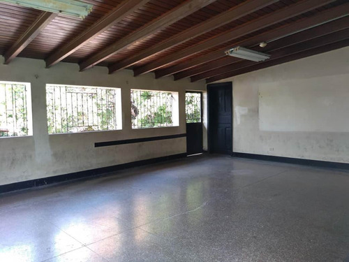 Imagen 9 de 16 de Venta De Casa Uso Comercial En San Bernardino - 985m²7h+s4b+s5p