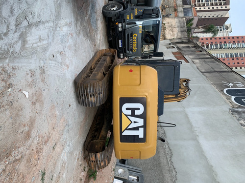 Escavadeira Caterpillar 312 D2l - 2013