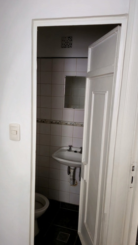 Departamento Piso Recoleta 3 Ambientes Con Dependencia