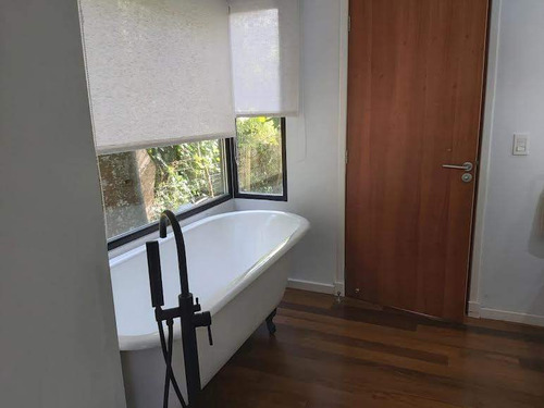 Casa En Alquiler Temporario De 3 Dormitorios C/ Cochera En Pinares