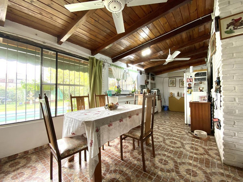 Imagen 9 de 28 de Casa De 2 Dormitorios En Venta Con Pileta Y Parrillero - Hostal Del Sol - Fisherton