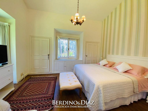 Herrmosa Residencia En Playa Mansa- Ref: 793