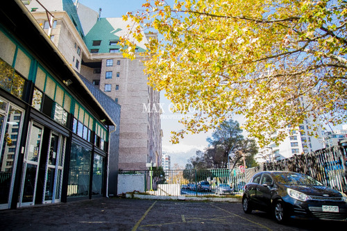 Se Arrienda Local Comercial En Av. Cristobal Colón