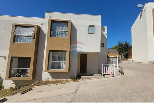 Casa Céntrica En Quilpué: Inversión Ideal 3d/2b