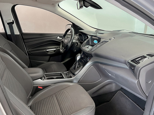 Imagen 19 de 23 de Ford Kuga Sel Ecoboost 6 A/t