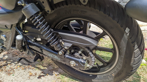 Imagen 11 de 22 de Bajaj . Avenger 220