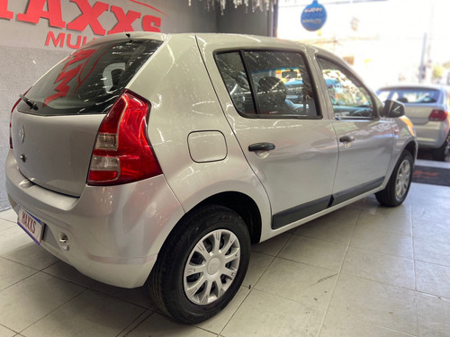 Renault Sandero 1.0 16v Expression Hi-flex 5p