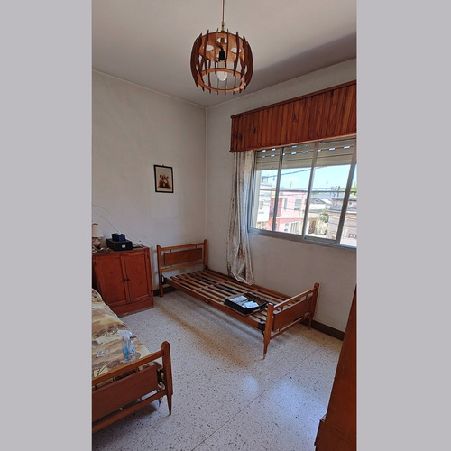 Esquina En Venta Con Galpón Y Departamento En Gualeguaychú.