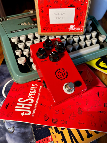 Pedal Jhs Pedals The At Andy Timmons Signature Vermelho (Usado)