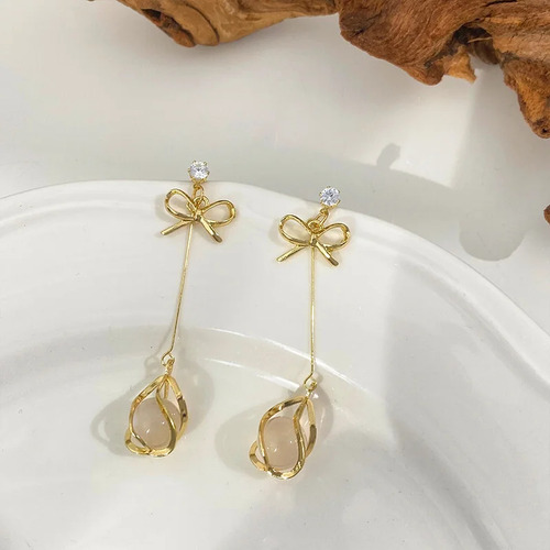 Elegant Cat Eye Stone Earrings Small Fashionable Ear Clips4