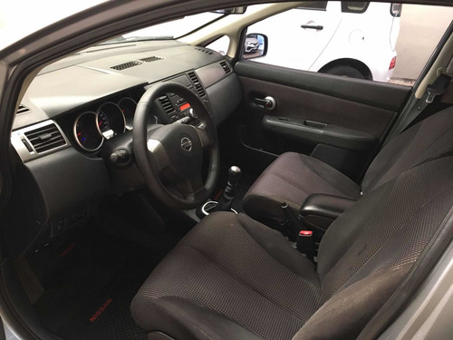 Imagen 7 de 8 de Nissan Tiida 2012 1.8 Acenta