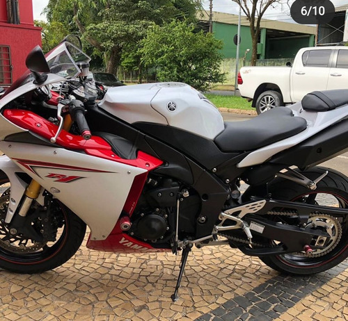Yamaha R1