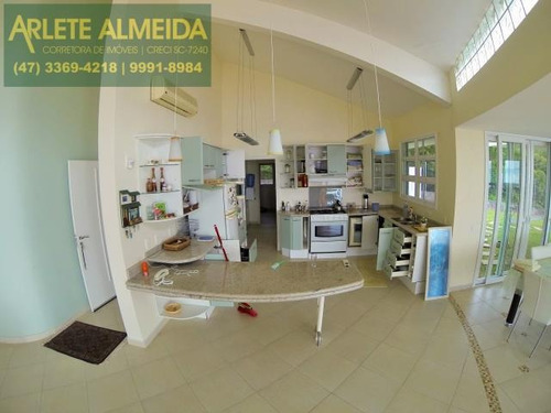 Imagem 7 de 15 de Casa No Bairro Araça Em Porto Belo Sc - 800