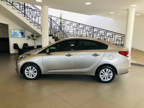Imagem 5 de 9 de Hyundai Hb20s 1.6 Comfort Plus 16v Flex 4p Automático