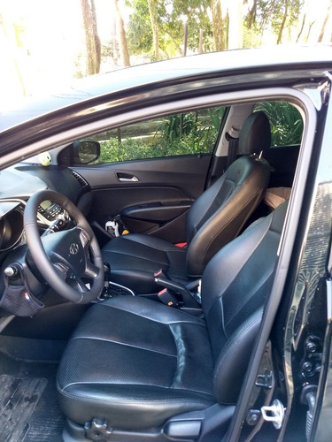 Imagem 10 de 12 de Hyundai Hb20 2013 1.6 Premium Flex Aut. 5p