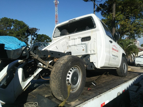 Imagem 3 de 8 de Sucata Volkswagem Amarok 2018 Branca Para Retirada De Peças