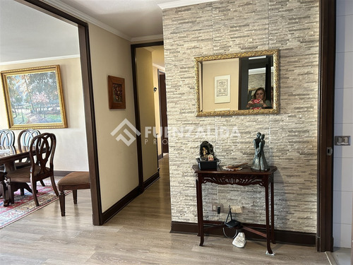 Departamento Venta De 3 Dorm. Y Servic. En Av. Plaza Lcondes