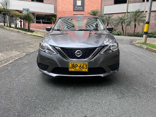 Nissan Sentra 1.8 B17 Fl Sense