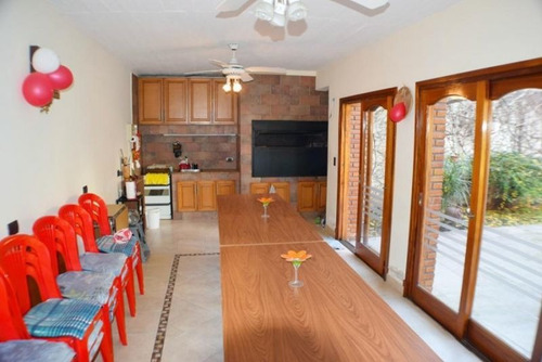 Imagen 15 de 17 de Casa En Venta En Villa Luzuriaga