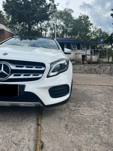 Mercedes-Benz Clase GLA 1.6 Gla250 4 matic Amg-line 211cv