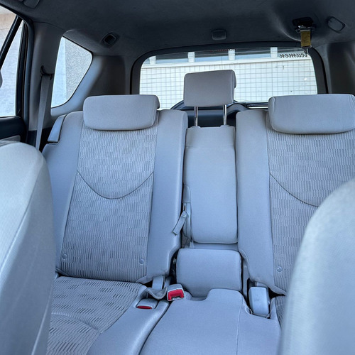 Toyota RAV4 2.4 4x2 At