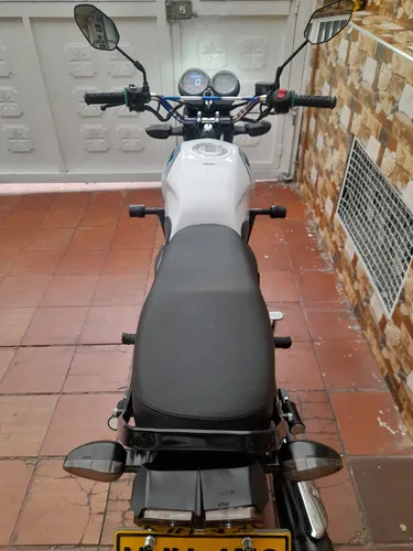 Vendo Moto Modelo 2024 Con 13.000 Kilómetros Unico Dueño