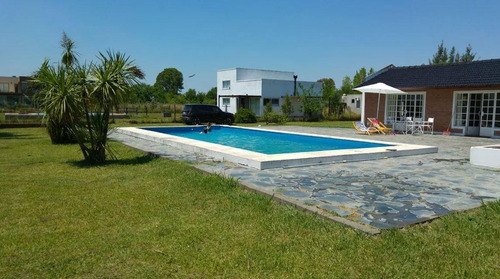 Imagen 6 de 13 de Quinta Venta 1 Baño 1 Patio Y Pileta 3 Cocheras 2000 Mts 2 Totales - Abasto