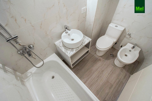 Amplio Monoambiente Con Balcón | Beiro 3461