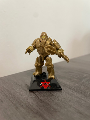 Celebratory Golden Figures & 343 Giulty Spark (Usado)