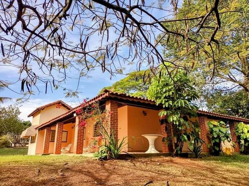 Imagem 24 de 25 de Chácara 3000m2, Casa Sede Com 3 Dormitórios Sendo 1 Suíte, Piso Em Porcelanato, Piscina, Quarto De Ferramentas - Ch00174 - 70327373