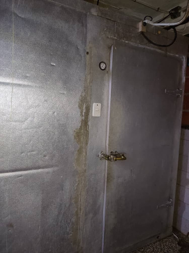 Imagen 5 de 8 de Local Comercial Con Frigorífico En Venta Quinta Crespo Negociable