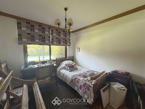 Casa En Arriendo De 5 Dorm. En Las Condes
