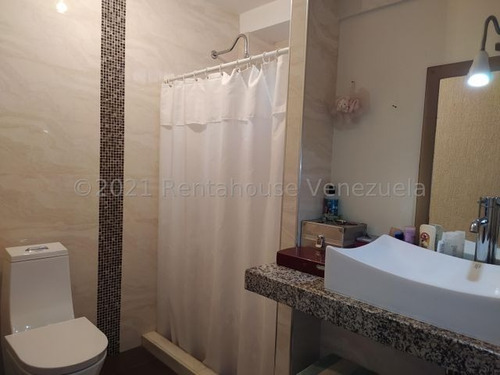 Imagen 9 de 12 de Townhouse En Venta En El Limon 22-13309 Jcm
